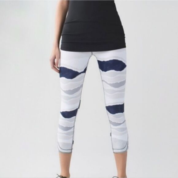 Lululemon Athletica True Self Crop Bleacher Yoga Legging - Picture 5 of 15